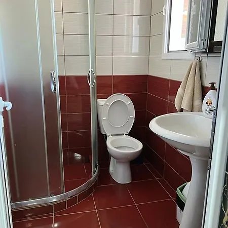 Apartment 3 *
